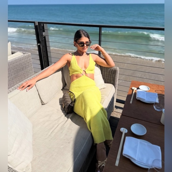 🔥🔥Zara  Cut-Out midi dress - Picture 15 of 15